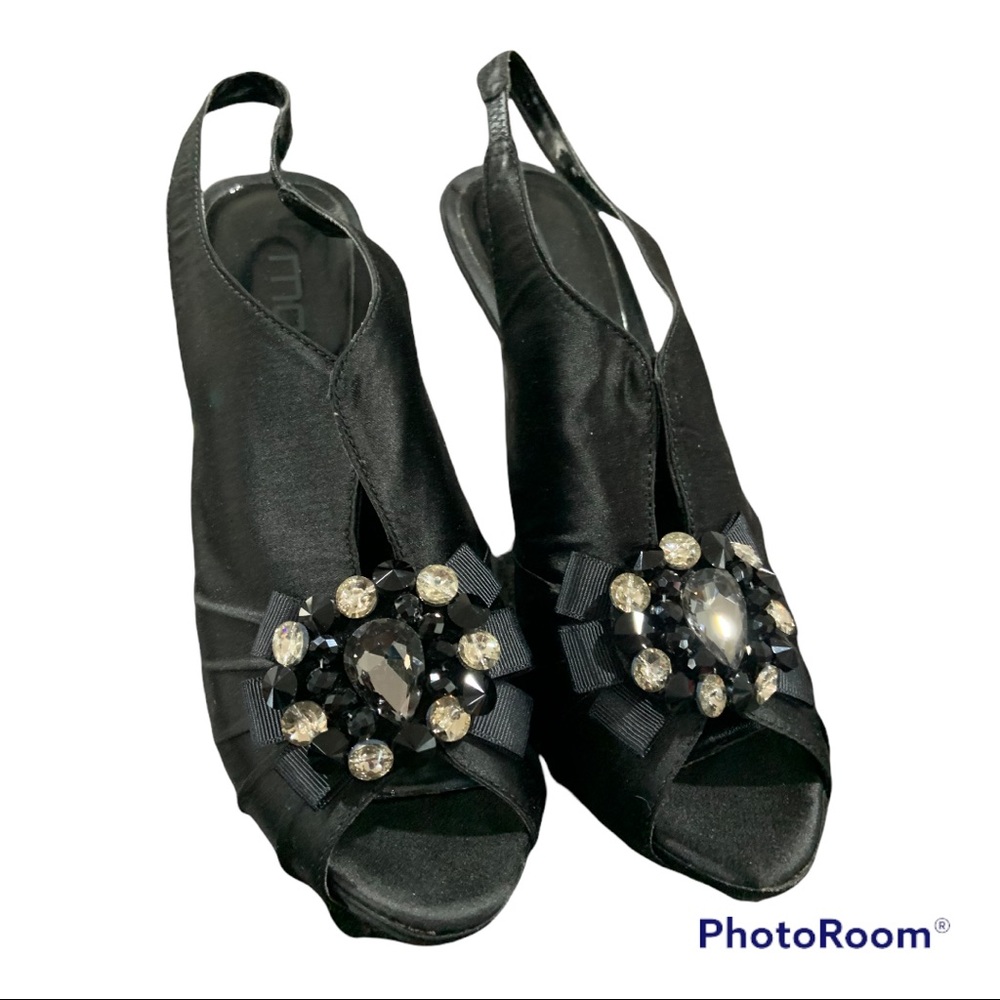 Moda Questa platform heels
